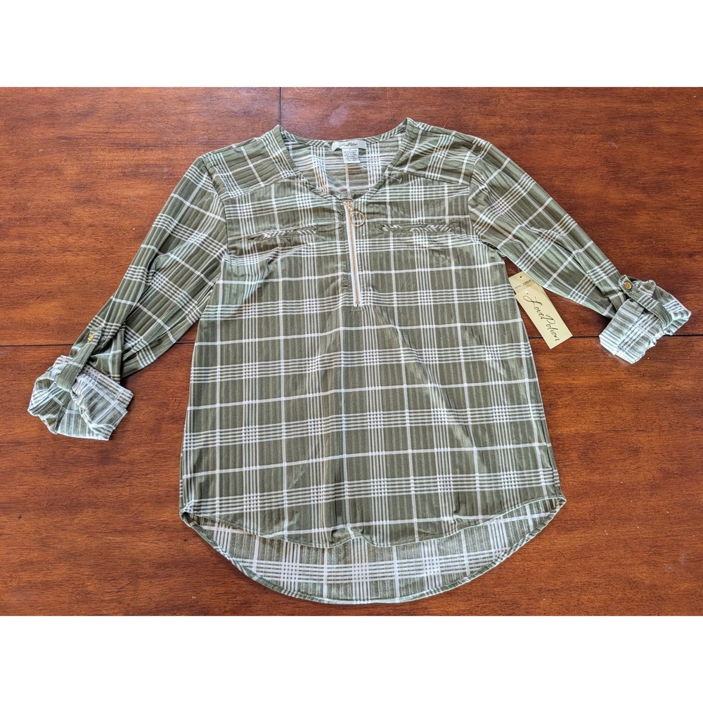 Love Potion Green Plaid Career Blouse Womens Small NWT Zip V-Neck Roll Tab Top